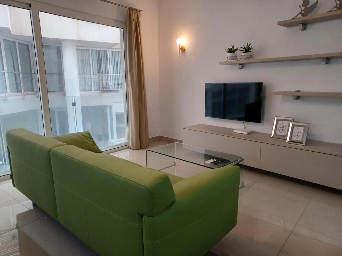Sliema Apartment Close To Beach Ngoại thất bức ảnh