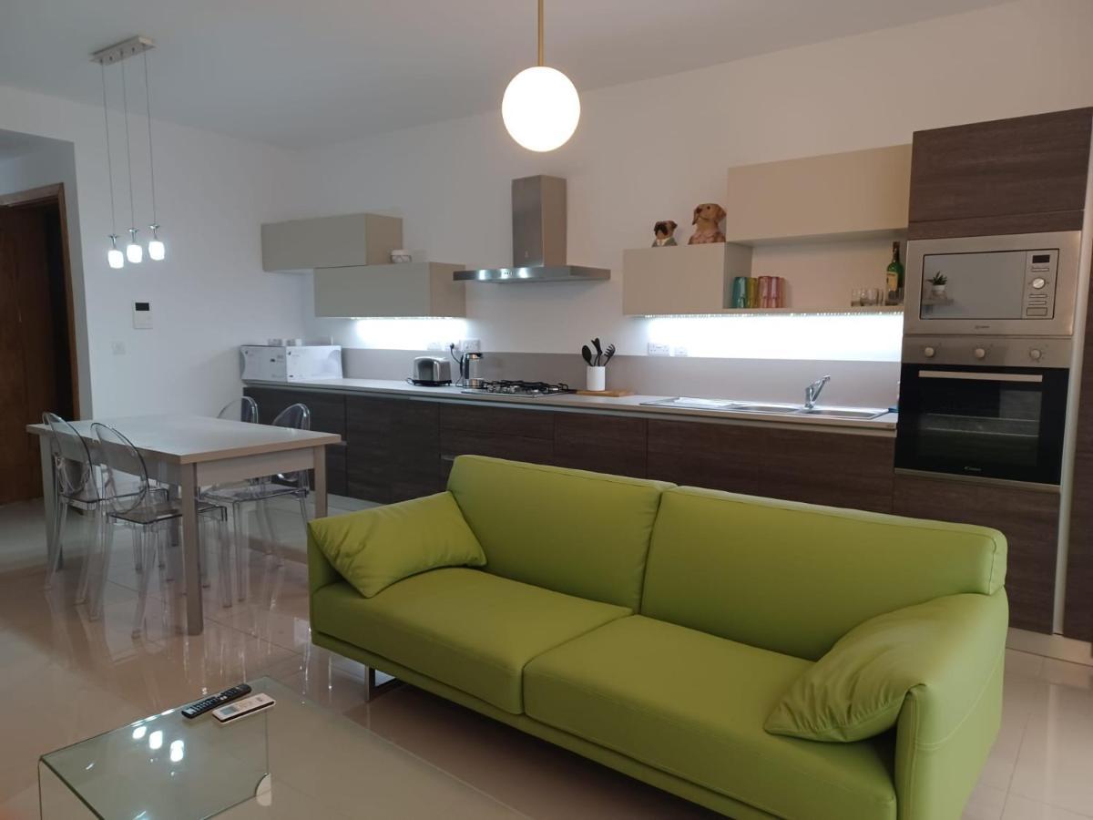 Sliema Apartment Close To Beach Ngoại thất bức ảnh